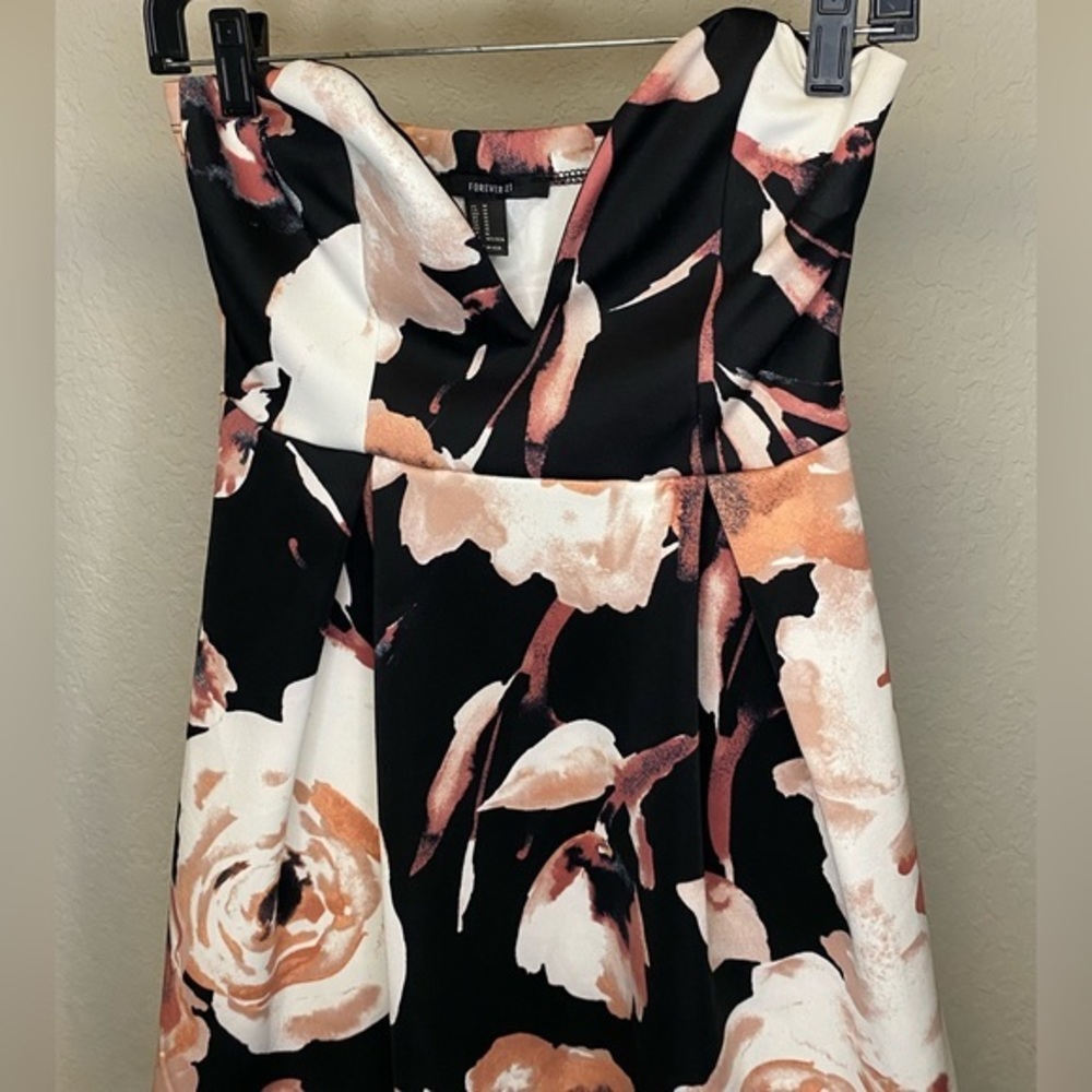 Floral Strapless Dress with plunging neckline